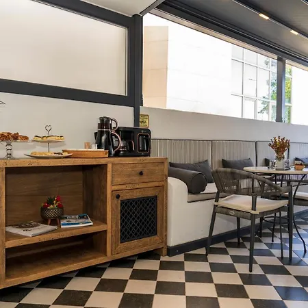 Ansira Apartmanhotel